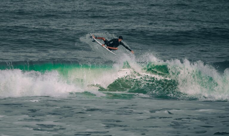 5 Common Mistakes Every Beginner Surfer Makes